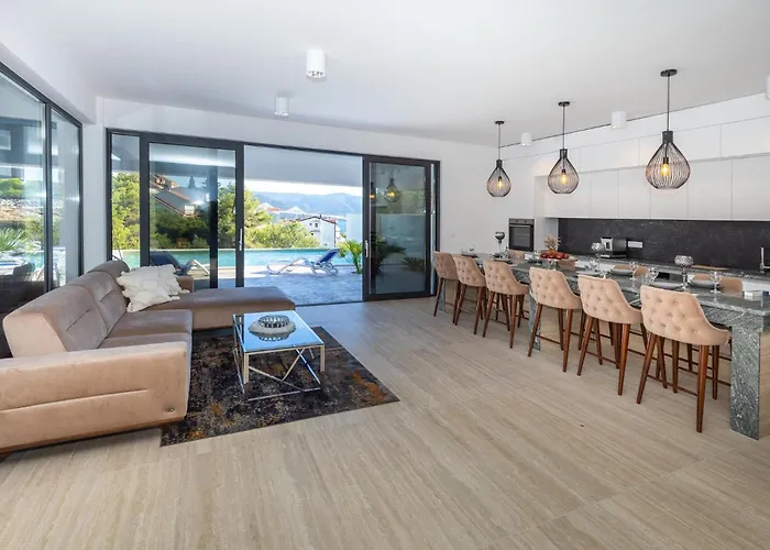 4 Bedroom Awesome In Сasa de vacaciones