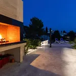Awesome Home In Komarna Komarna