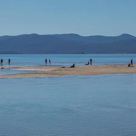 4 Bedroom Awesome In Casa de Férias *