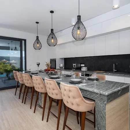 4 Bedroom Awesome In * Komarna