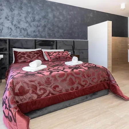 4 Bedroom Awesome In