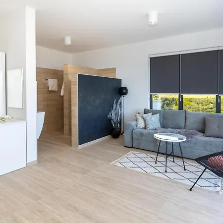 Holiday home Pet Friendly In *