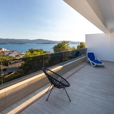 4 Bedroom Awesome In