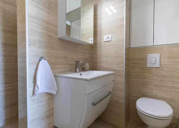 4 Bedroom Awesome In * Komarna