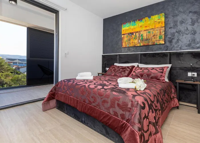 4 Bedroom Awesome In