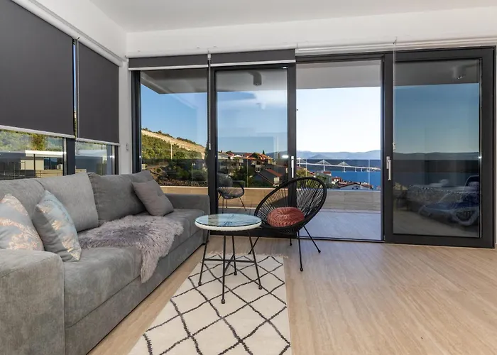 Сasa de vacaciones 4 Bedroom Awesome In